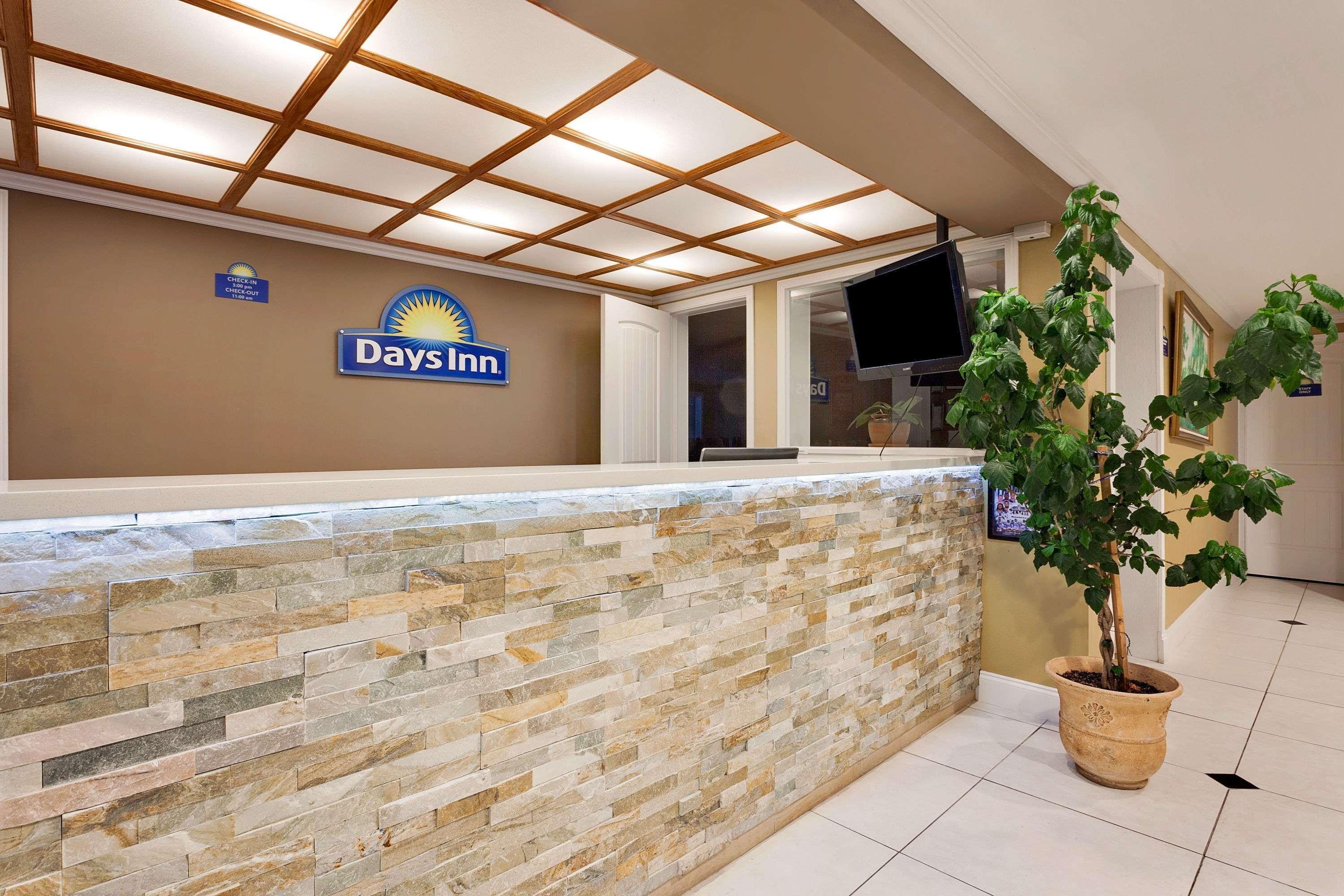 Days Inn By Wyndham Lakewood South Tacoma Exteriér fotografie