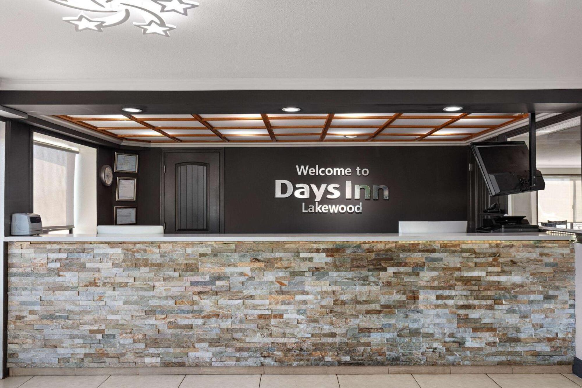 Days Inn By Wyndham Lakewood South Tacoma Exteriér fotografie