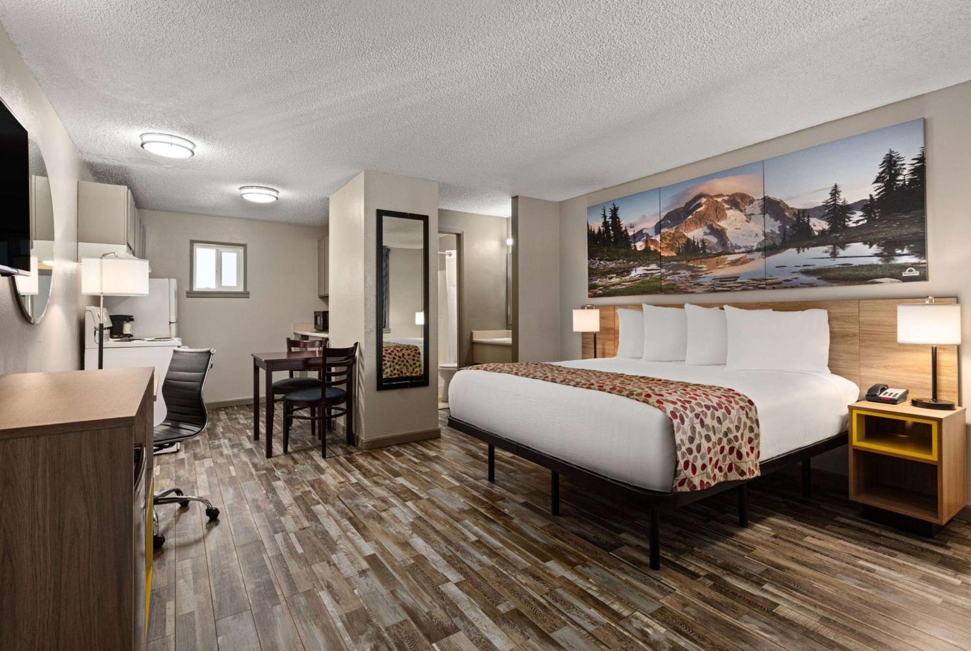 Days Inn By Wyndham Lakewood South Tacoma Exteriér fotografie