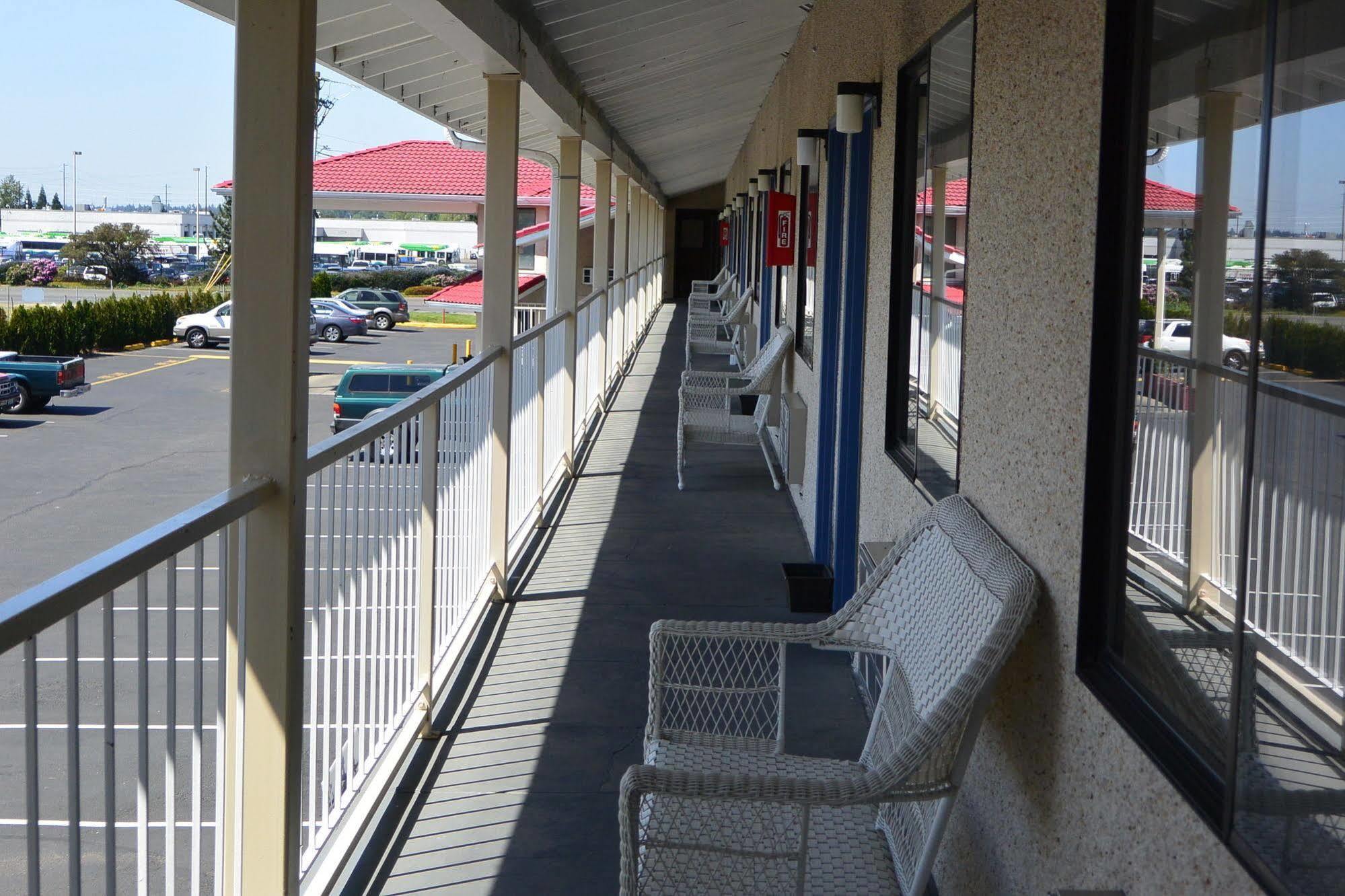 Days Inn By Wyndham Lakewood South Tacoma Exteriér fotografie