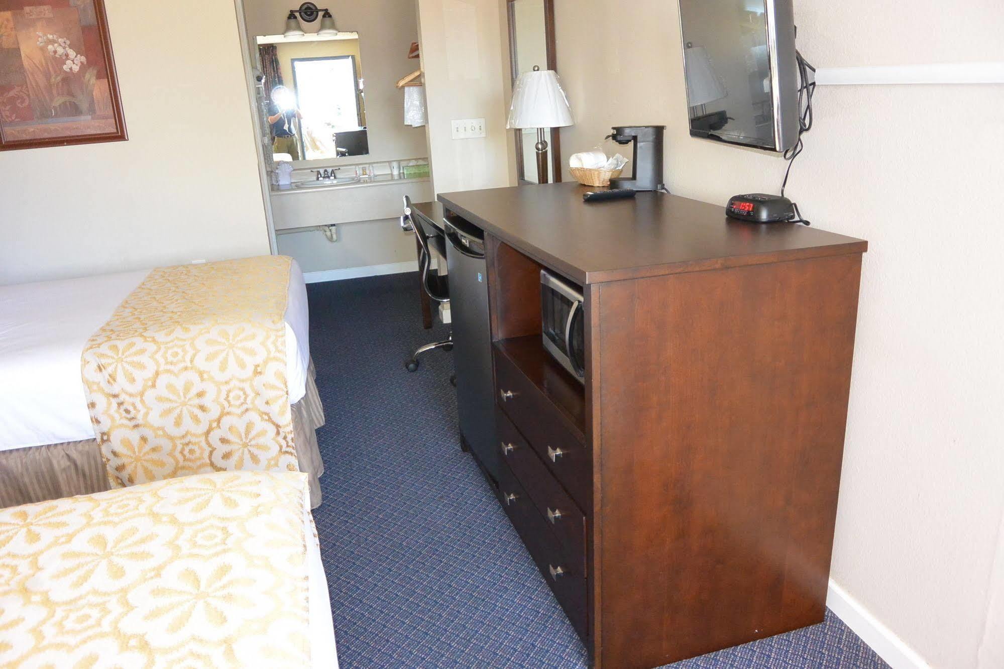 Days Inn By Wyndham Lakewood South Tacoma Exteriér fotografie